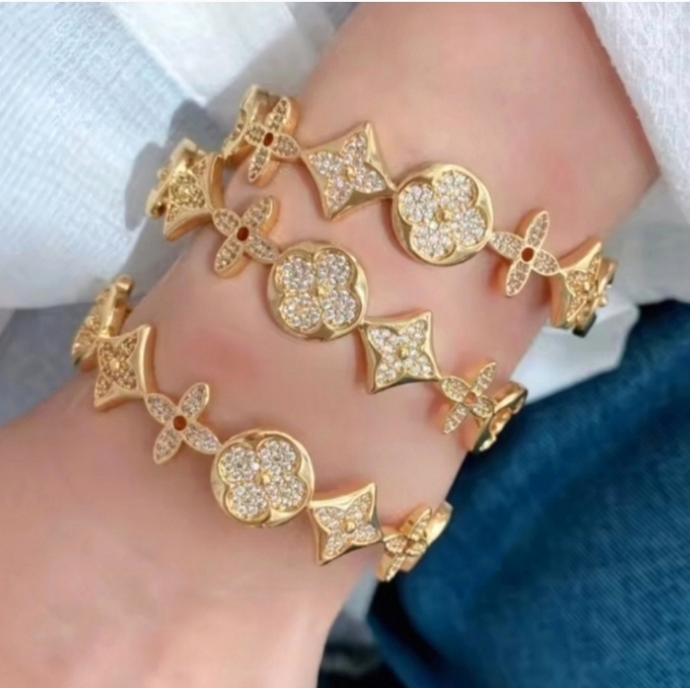 18k Gold Plated Luxury Flower Clover Zircon Crystal Cuff Bangle Bracelet - Picture 5 of 5